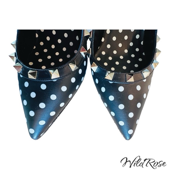 VALENTINO GARAVANI BLACK & WHITE POLKADOT ROCKSTUD POINTY TOE HEELS SZ 40 - Picture 14 of 17